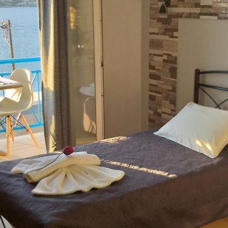 Meltemi Apartment Posidhonía Екстериор снимка