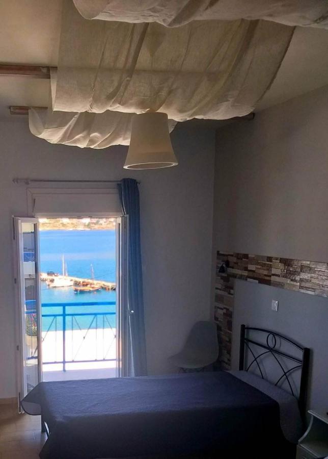 Meltemi Apartment Posidhonía Екстериор снимка