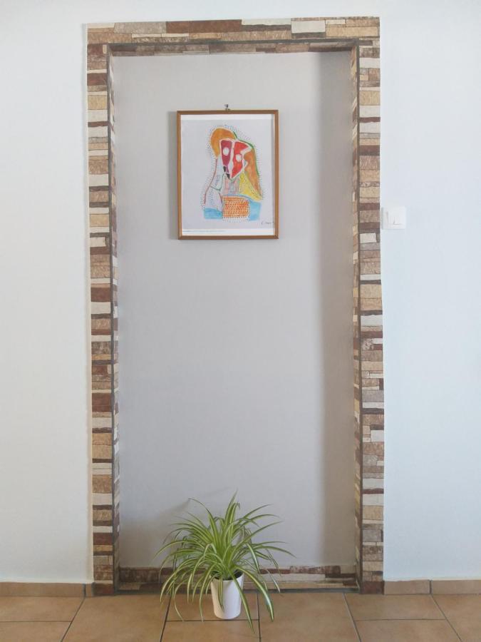 Meltemi Apartment Posidhonía Екстериор снимка