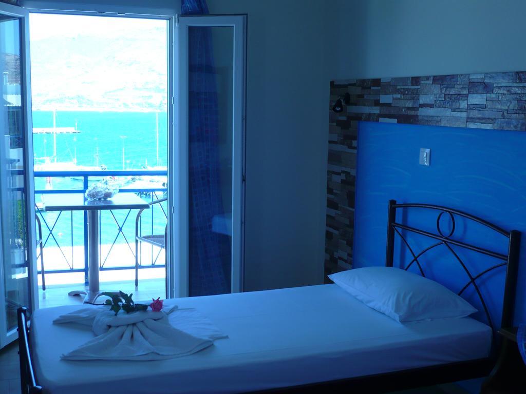 Meltemi Apartment Posidhonía Екстериор снимка