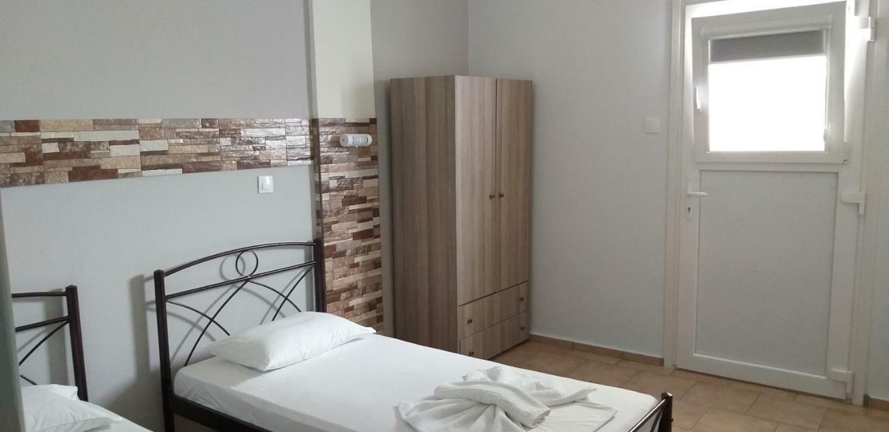 Meltemi Apartment Posidhonía Екстериор снимка